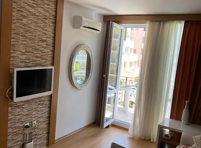 на солнечном берегу * ساني بيتش