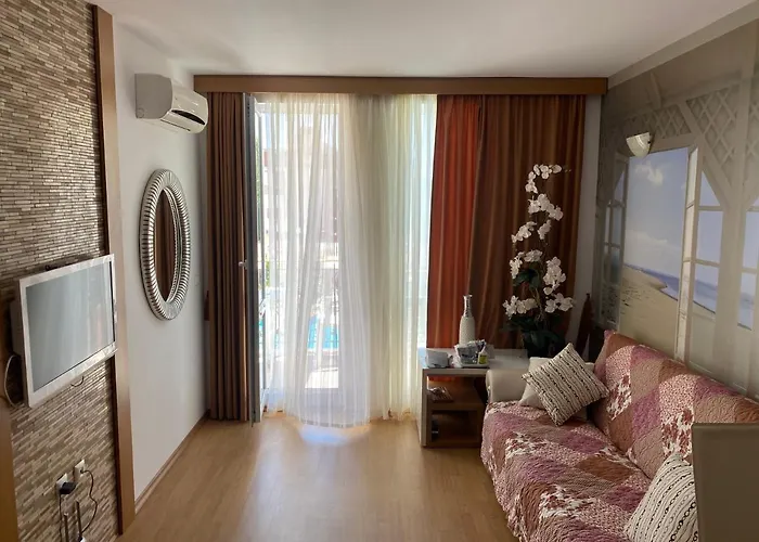 на солнечном берегу ساني بيتش